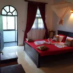 White House Villa Hotels in Unawatuna Beach