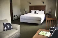 The Calvert Hotel Hotels in Lewistown