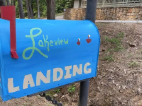 Charming 3-bedroom 2 bath house with WiFi and AC in fabulous Paris Arkansas Hotels in Paris