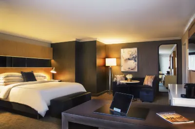 The Yorkville Royal Sonesta Hotel Toronto Hotels near Moore Gallery
