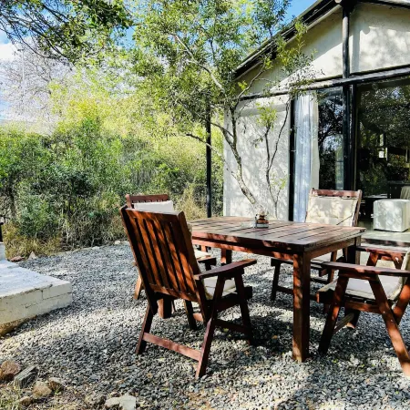 Leadwood Tree Safari Lodge