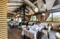 ليك سايد هوتل بليتفيتس فنادق في Poljanak