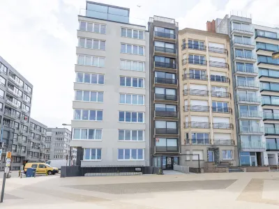 Beautiful Apartment with Direct Sea View Hotels near Zeester