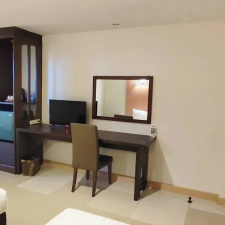 Laemchabangcity Hotel