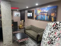 C to C Luxury Hotel - balcón