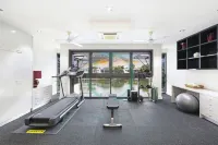 Zenlux Waterfront Mansion Infinity Pool Cinema - Gym
