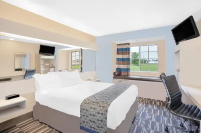 Microtel Inn & Suites by Wyndham Clear Lake Hotels in Clear Lake