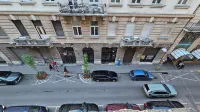 OPERA16 Guestrooms - parking