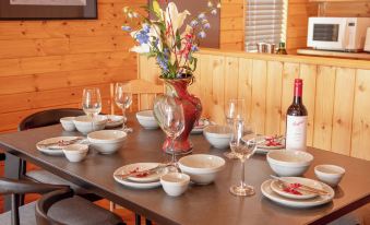 Creekside Chalets Hakuba