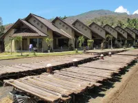 Hotel Uyah Amed Spa Resort Отели рядом с достопримечательностью «Пляж Амед»