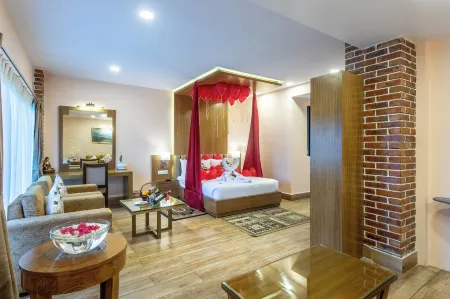 Dreamland Gold Resort & Hotel