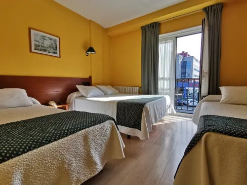 Hotel San Jacobo - 2 ดาว