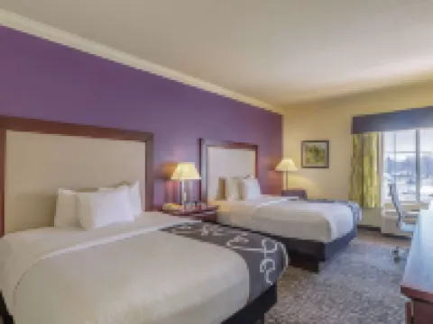 La Quinta Inn & Suites by Wyndham Loveland/Estes Park Hotels in Loveland