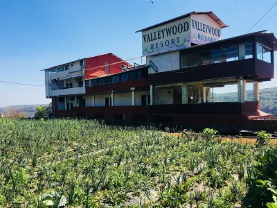 Hotel Valleywood Hotels in Dhangarwadi