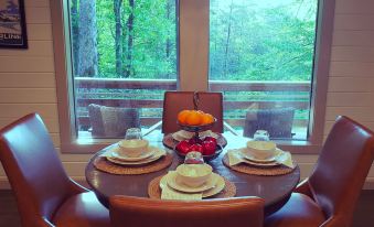 Happy Camper 1 Bedroom Cottage by RedAwning