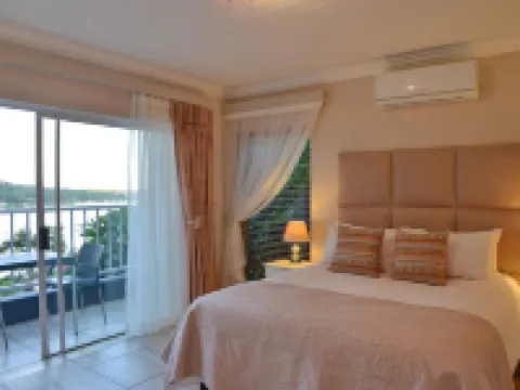 The Shore House Hotels in Hartbeespoort