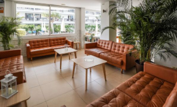 Coral California - Adults Only