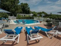 Glen Cove Inn & Suites Rockport Hotels in Knox County