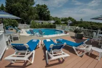 Glen Cove Inn & Suites Rockport Hotels in Rockland