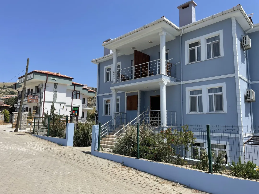 Parli Hotel - Gökçeada