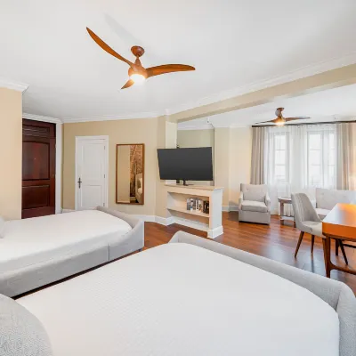 聖米迦勒飯店 Frost School Of Music附近的飯店