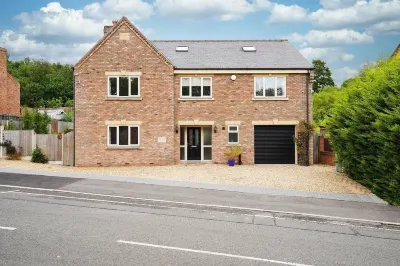 Stag/Hen Party House w Hottub, Sauna & Pool Table