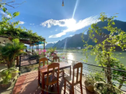 Phong Nha Coco Riverside Hotels in Son Trach