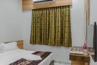 Meridian Hotel & Banquet Hotels in Сурат