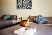 Solitaire Roadhouse Hotel di 