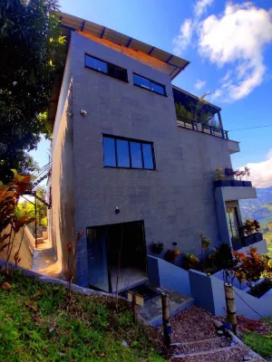 アヴァニ・ブティックホテル のホテル