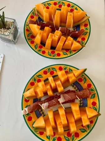 Aux 2 Lots Отели рядом с достопримечательностью «Eglise Saint-Irenee»