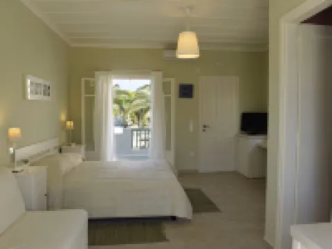 Almyris Hotels in Milos