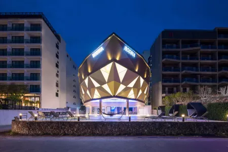 Rodina Beach Hotel