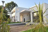 Hotel Eden Park Pau Est, Avec Piscine Các khách sạn ở Morlaas