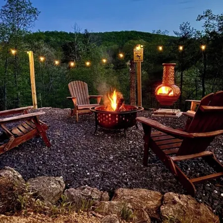 Cozy Family Friendly Cottage: GameRoom, Fire Pits & Mtn Views, Mins 2 Ski Resort