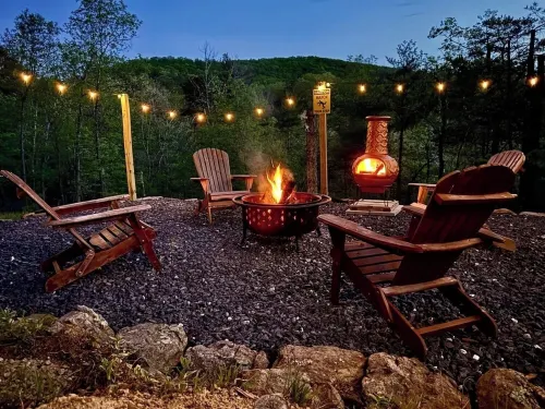 Cozy Family Friendly Cottage: GameRoom, Fire Pits & Mtn Views, Mins 2 Ski Resort