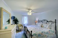 Totally Renovated Coastal Condo in Ocean Walk, Unit T-2 Hotel a Saint Simons Island