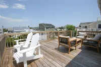 Beach Haven Getaway, Family Friendly, Spectacular Sunsets over Mordecai Island.