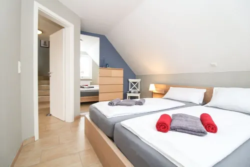 Stylish and tasteful apartment near the twin mills