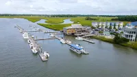 Charming Condo with Tennis Courts and Fitness Center - Delightful Escape Hotels in Fripp Island