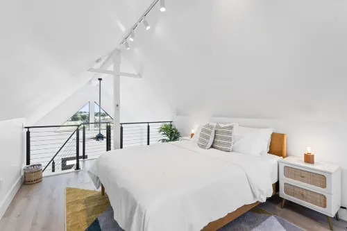 Scenic Desert Views and Modern Comforts - Charming Luxe Retreat Hotels in Valle