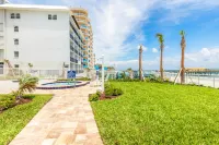 Pool, Hot Tub and Expansive Balcony - Stunning Coastal Oasis