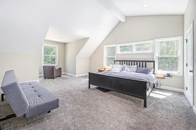Fantastic family home near the lake with WiFi and large deck