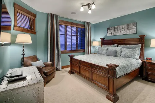 Private Hot Tub and Ski-in/Ski-Out Access - Gorgeous Mountain Retreat