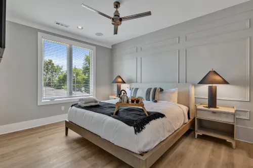 Rooftop Deck and Stylish Living Spaces - Luxurious Nashville Haven