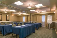 Holiday Inn Express & Suites Everett