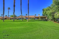 Lake Views and Access to Upscale Club Facilities - Elegant Retreat