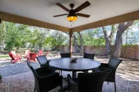 Game Room, Private Bunk Alcove and Fenced Backyard - Charming Retreat