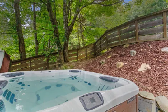 Spacious Home with Hot Tub and Entertainment - Charming Mountain Retreat