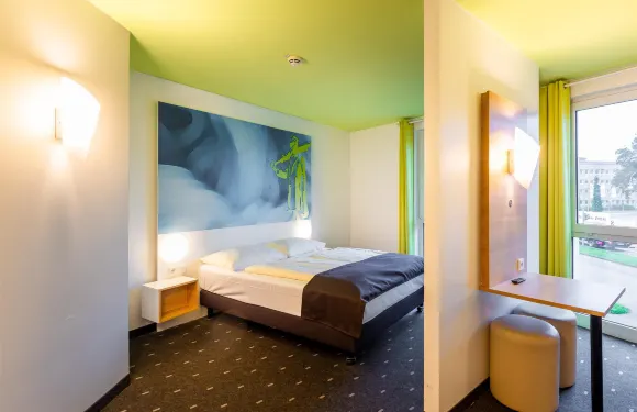 克雷費爾德B&B酒店